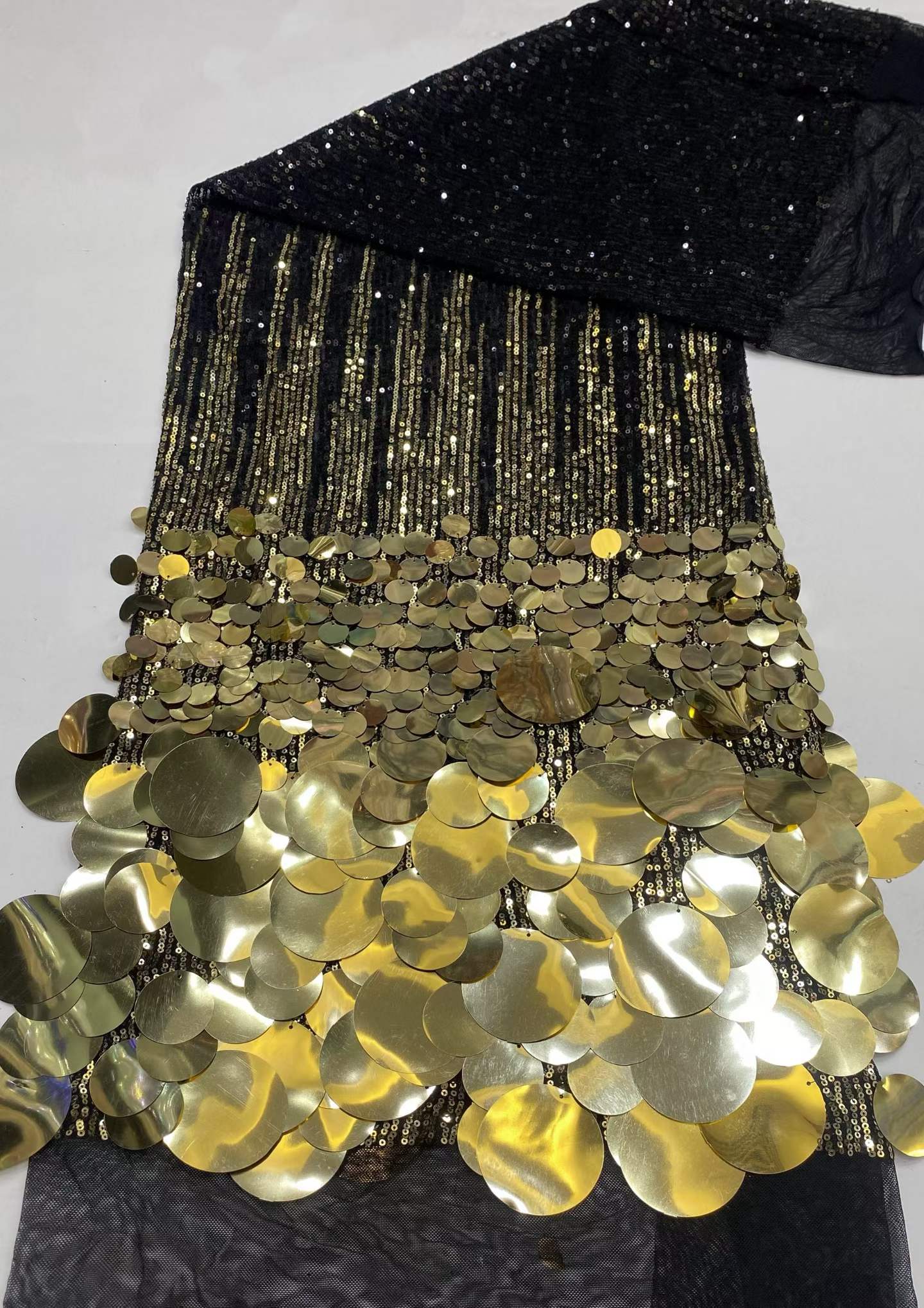 Glitter Tablecloth - 5 ياردات من قماش التول المزين